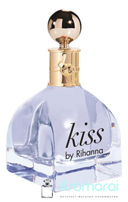 Rihanna Kiss-1
